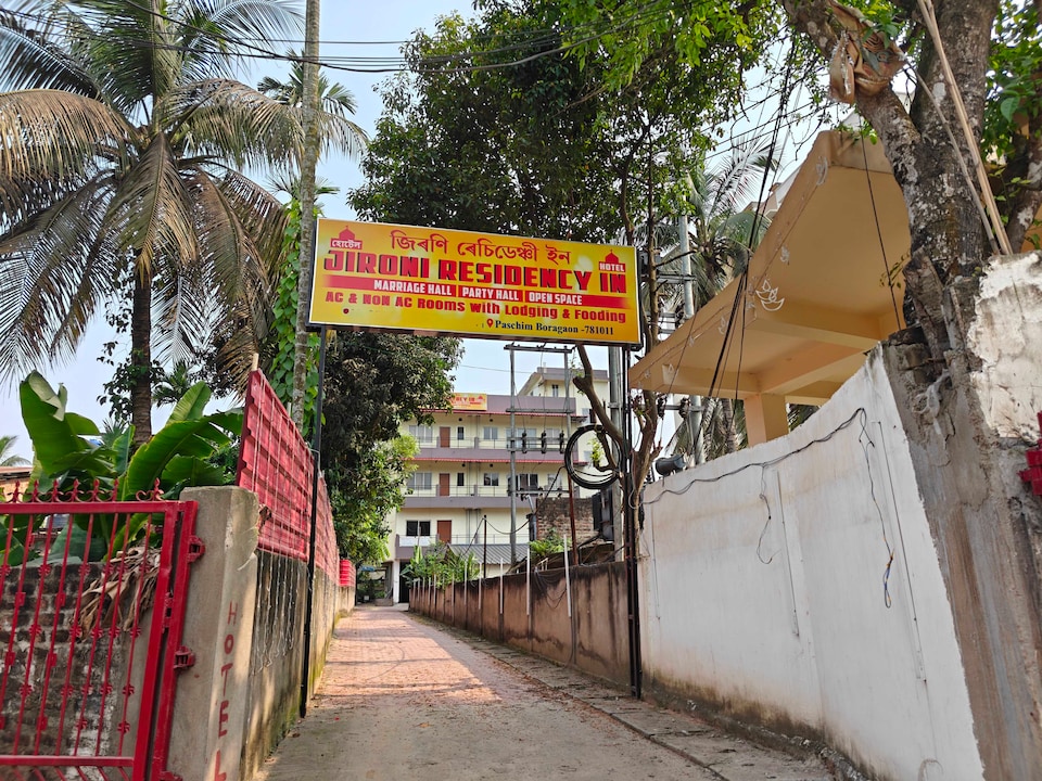 SPOT ON Jironi Residency In, ISBT Guwahati, Guwahati