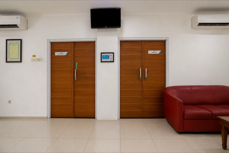 Townhouse Oak Hotel Damar Kurung, Gresik, Gresik