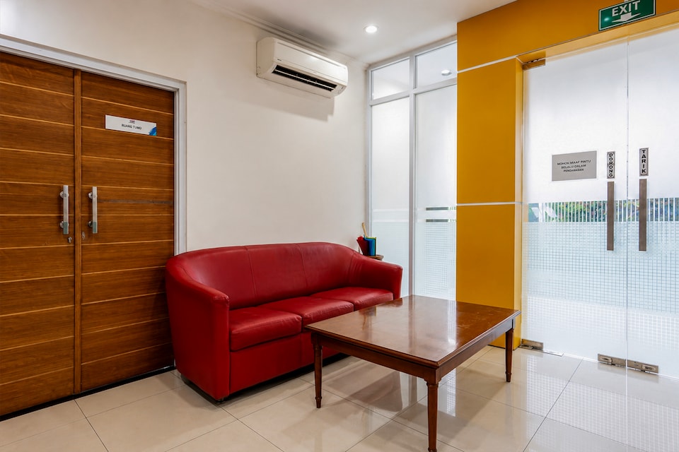Townhouse Oak Hotel Damar Kurung, Gresik, Gresik
