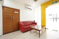 Townhouse Oak Hotel Damar Kurung