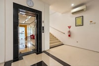 Townhouse Oak Hotel Damar Kurung