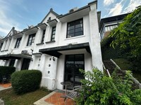 Townhouse Oak Casa D'Ladera Bandung