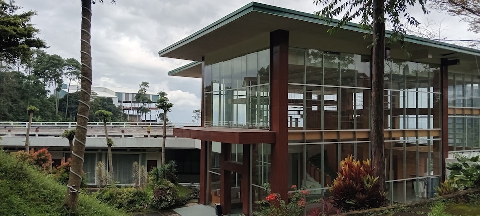 Townhouse Oak Hotel Pondokan Tjiburial, Bandung, Bandung