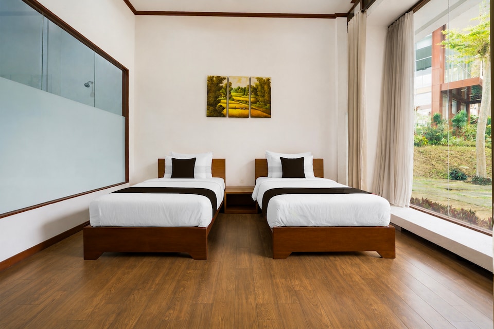 Townhouse Oak Hotel Pondokan Tjiburial, Bandung, Bandung