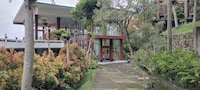 Townhouse Oak Hotel Pondokan Tjiburial
