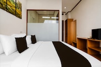 Townhouse Oak Hotel Pondokan Tjiburial