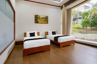 Townhouse Oak Hotel Pondokan Tjiburial
