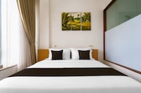Townhouse Oak Hotel Pondokan Tjiburial