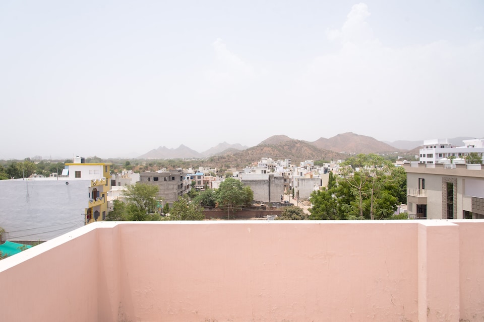 OYO 14970 Home Peaceful 1 BHK Near  Pratap Nagar, Udaipur Central, Udaipur