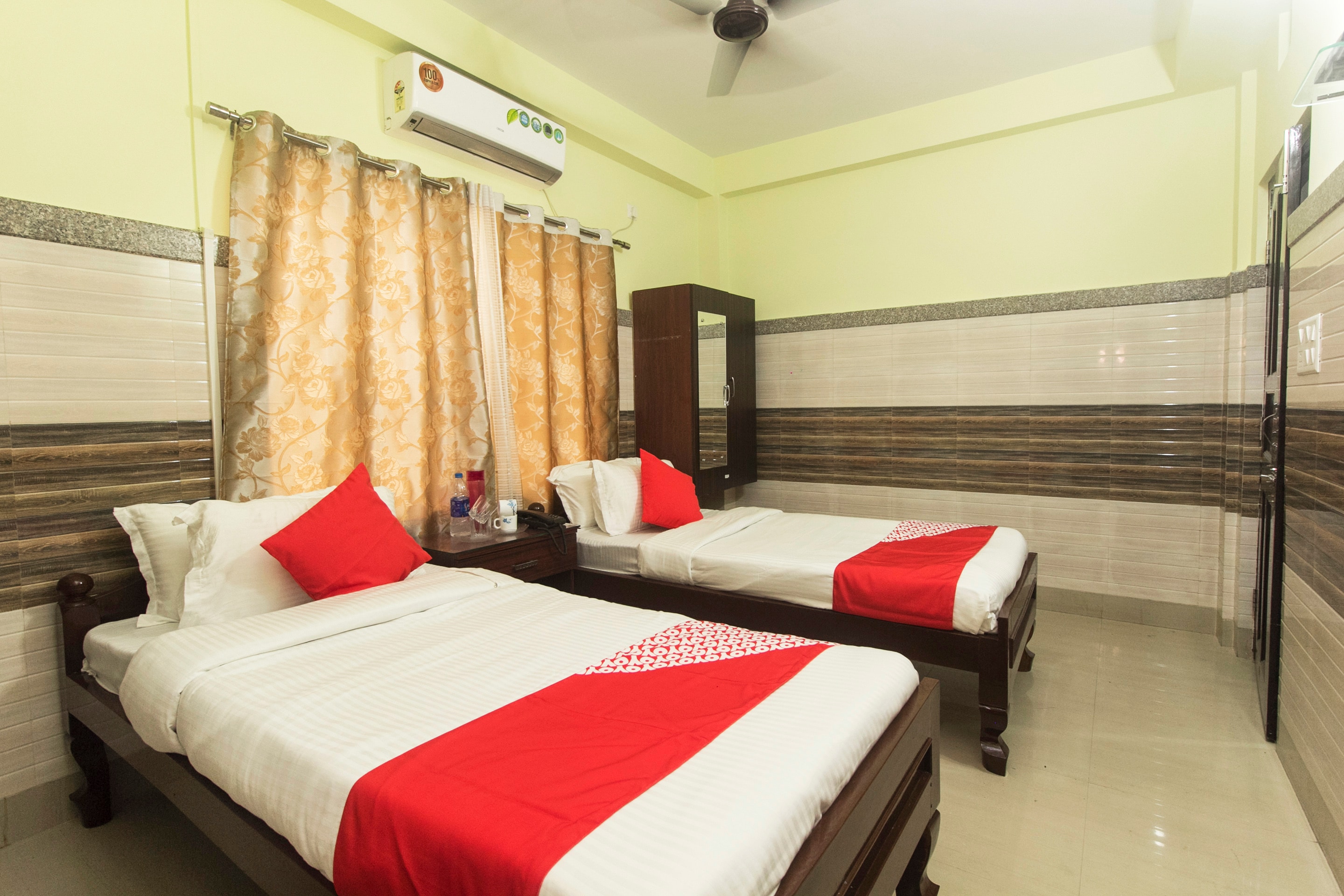 OYO Surabhi Guest House, OYO Rooms Siliguri, Book ₹465 OYO