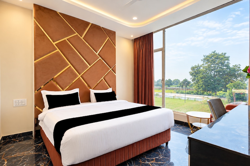 Hotel O SAAN, Rajender Nagar, Indore