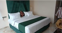 Hotel O SAAN
