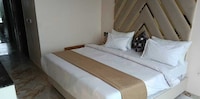 Hotel O SAAN