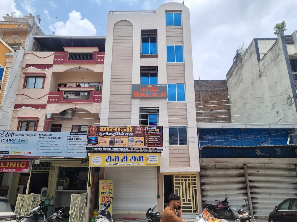 Hotel O Balaji , MG Road Indore, Indore