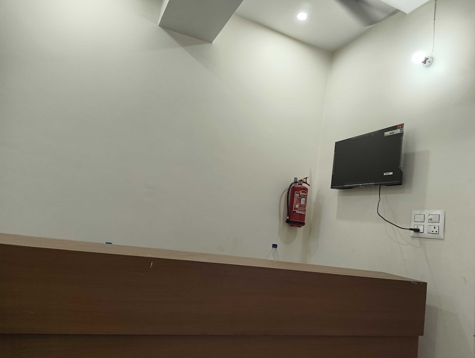 Hotel O Sapphire Grand, Airport Lucknow, Lucknow