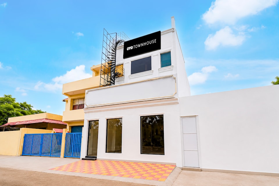 Townhouse Hotel SBG Tower A Premium Corporate Suits, Ghaziabad City, Ghaziabad