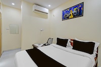 Hotel O Moonlight Luxury Rooms