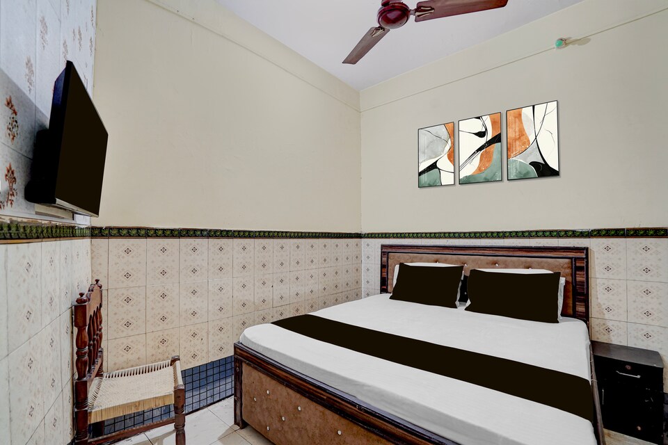 Hotel O Mavi Guest House, Noida City, Noida