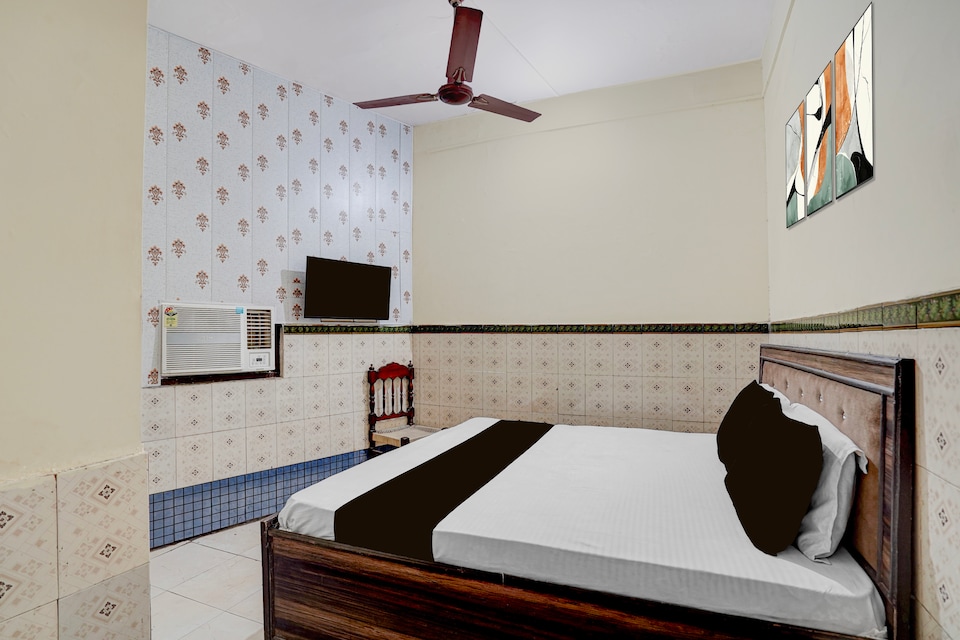 Hotel O Mavi Guest House, Noida City, Noida