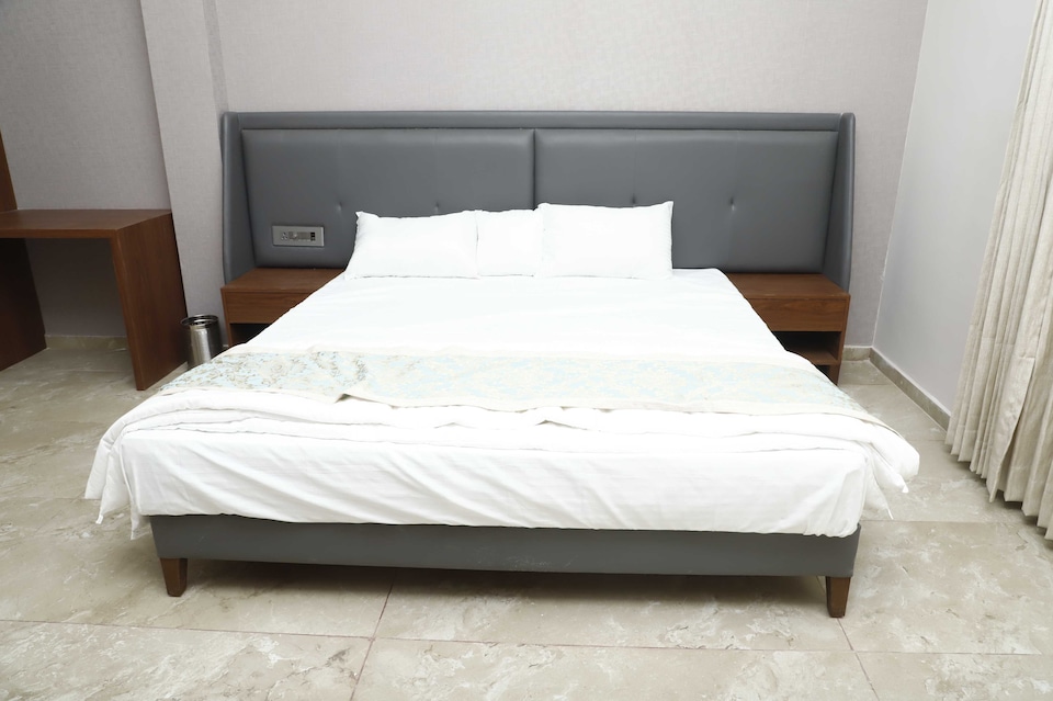 SPOT ON  HOTEL SAMRAT LODGE, Chandrapur, Chandrapur