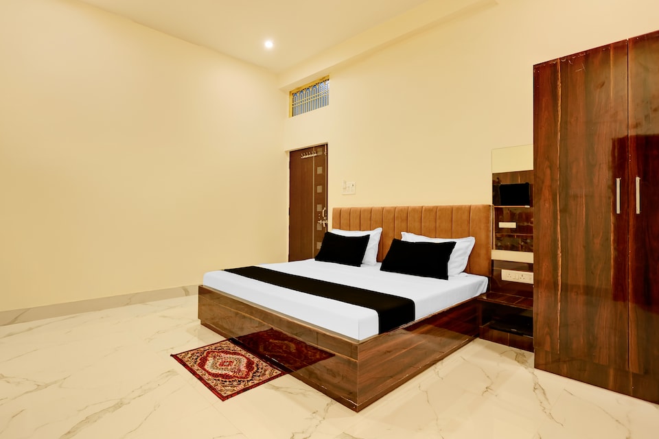 Hotel O Rudraksha Inn, Sigra, Varanasi