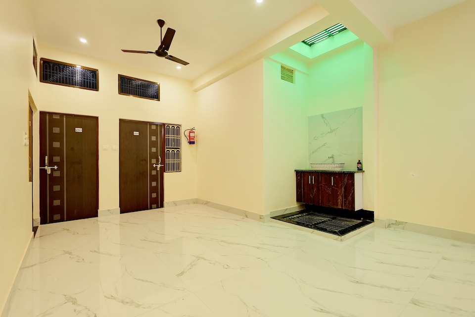 Hotel O Rudraksh Inn, Sigra, Varanasi