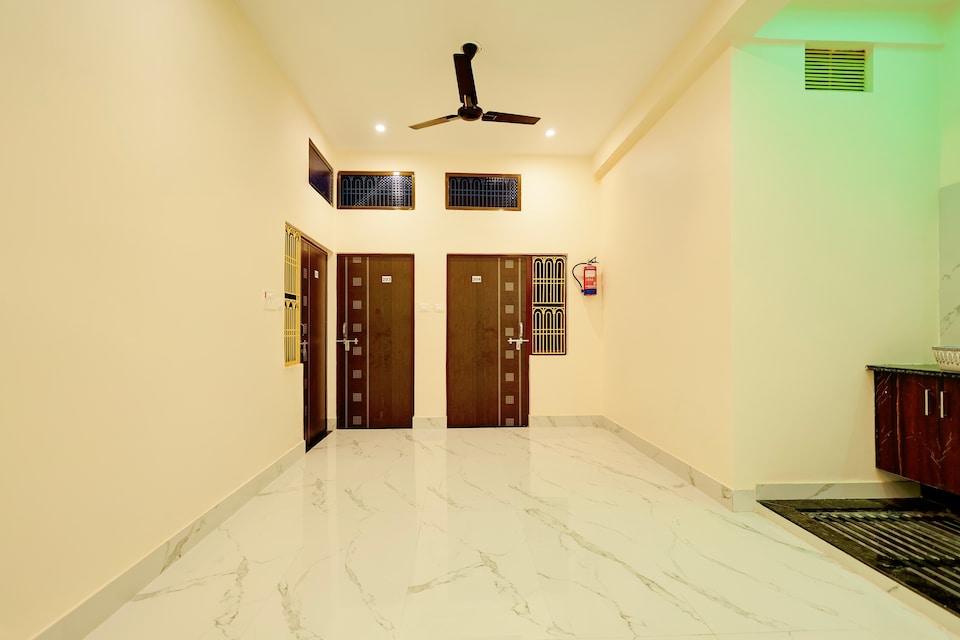 Hotel O Rudraksh Inn, Sigra, Varanasi