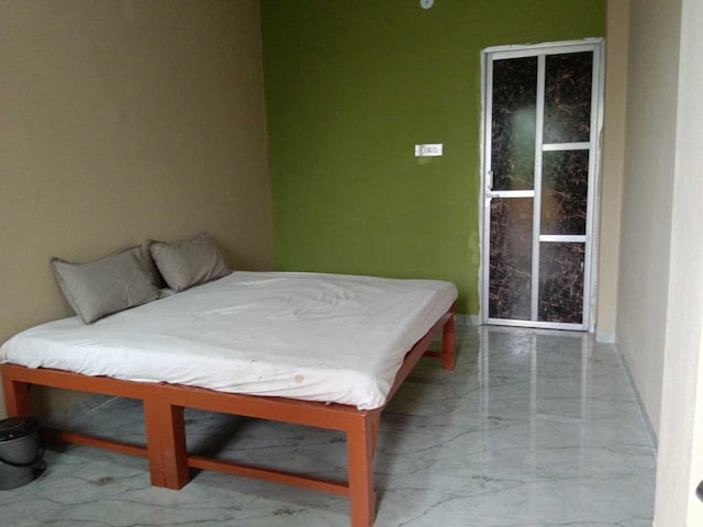 SPOT ON Avantika Guest House