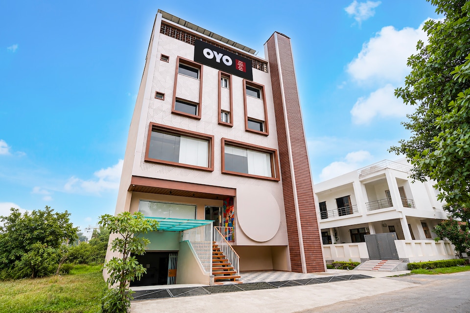 Hotel O Grand Aaditri'z Near Nauka Vihar , Golghar, Gorakhpur