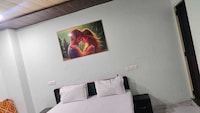 HOTEL O M.R 