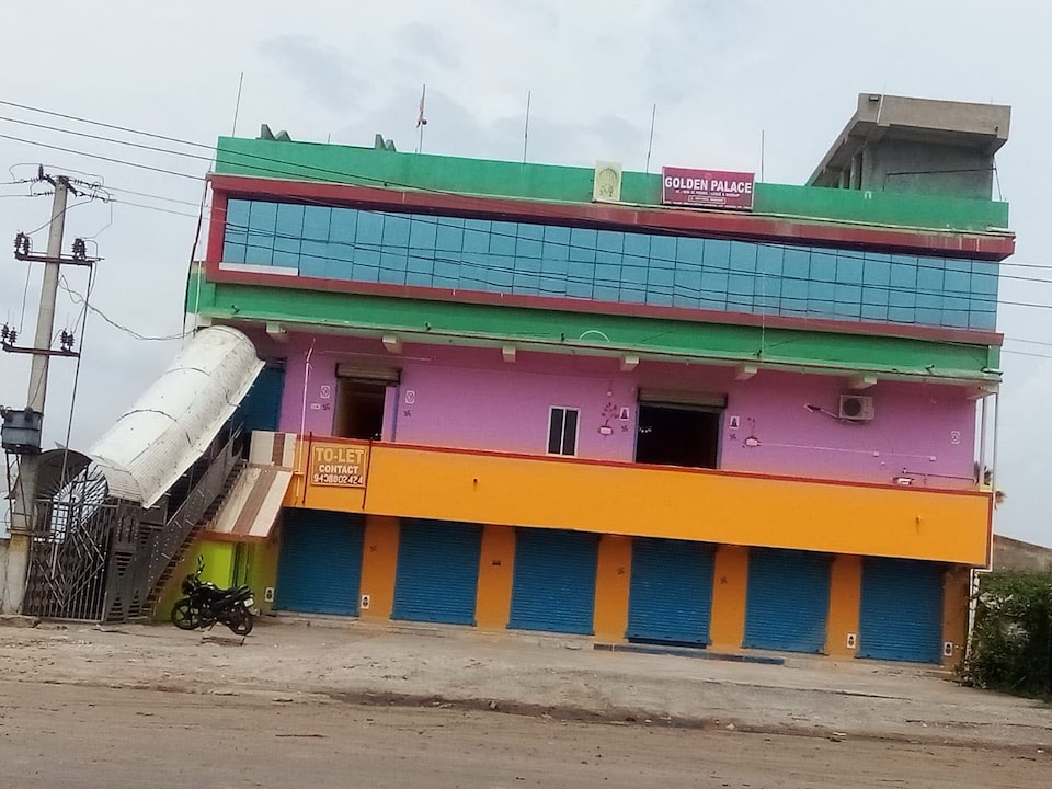 Spot on Golden Palace , Anandapur, Anandapur