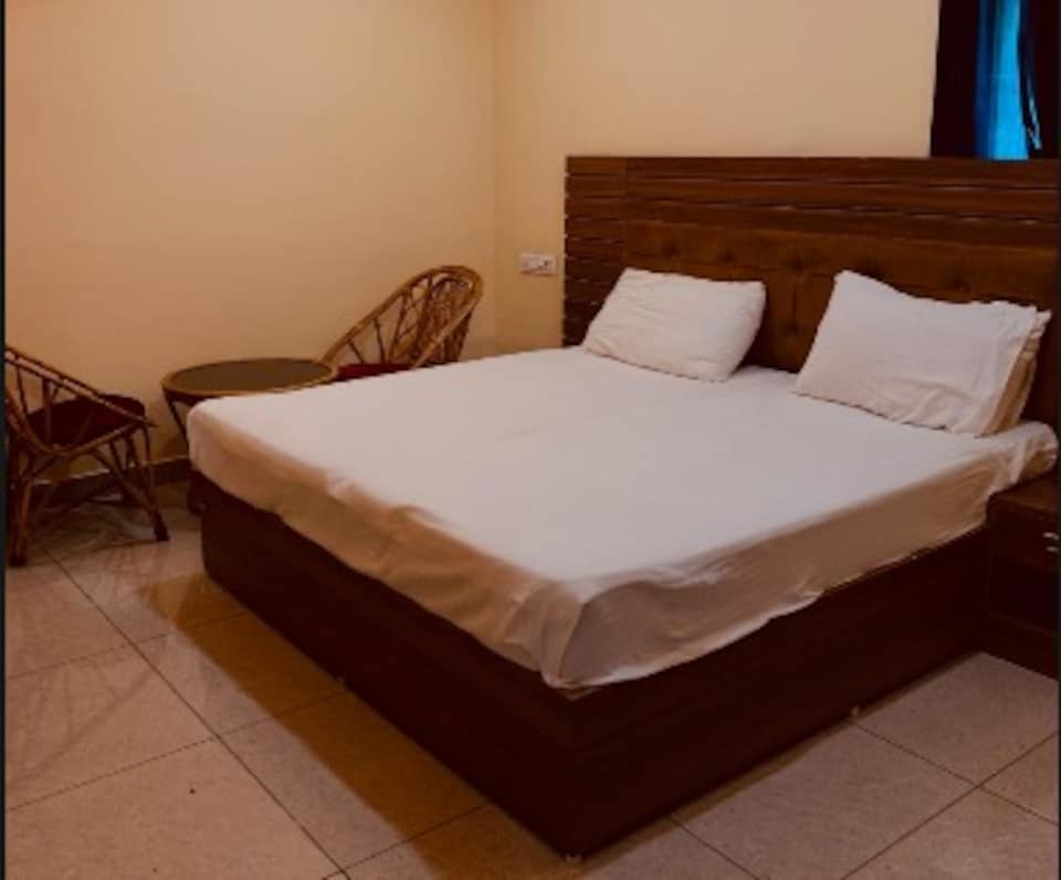 SPOT ON The Golden Guest House, Tikonia Haldwani, Haldwani