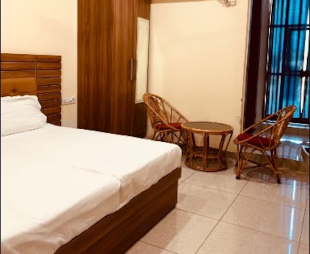 SPOT ON The Golden Guest House