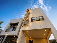 Hotel O White lotus hotel