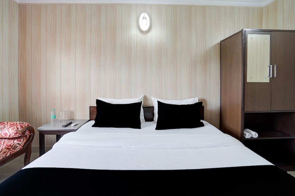 Hotel O A3s Lodge , AIIMS Delhi, Delhi