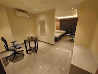 Hotel O MAHAMAYA 