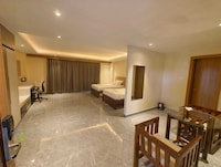 Hotel O MAHAMAYA 