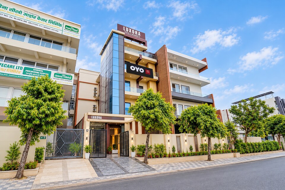 Hotel O Luxora Hotel & Banquets, Noida City, Noida