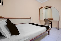 SPOT ON Hotel Silver Spoon