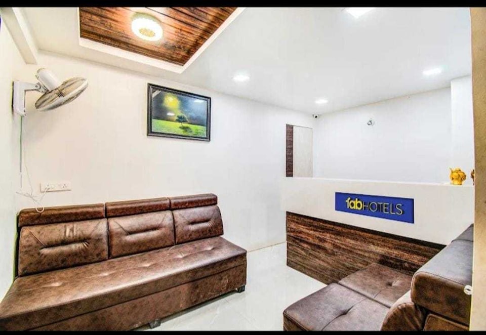 Hotel O Galaxy Hospitality Airport Inn, Viman Nagar, Pune