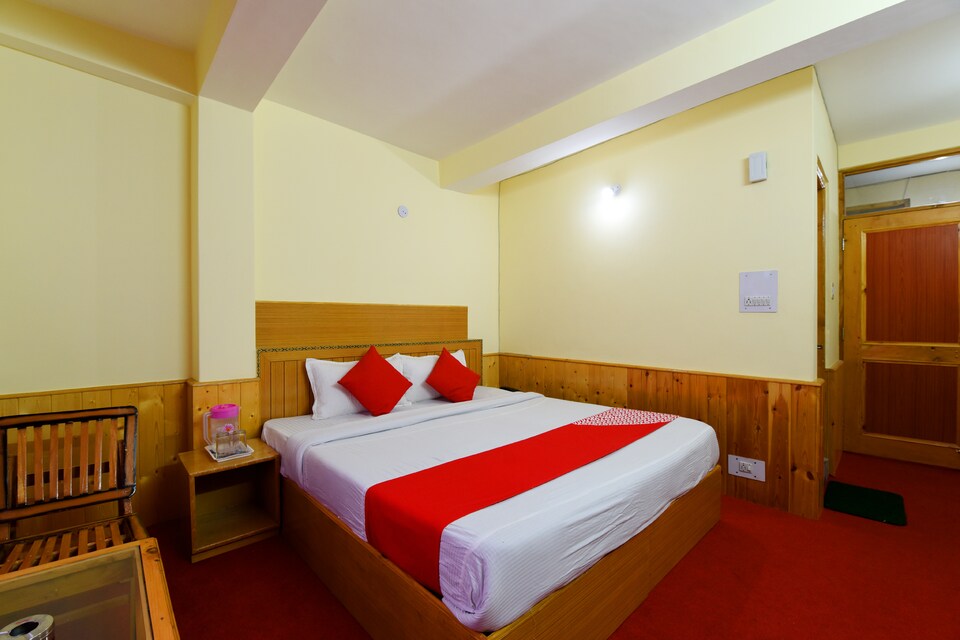 OYO 15028 Kalpana Homestay, Naggar Road, Manali