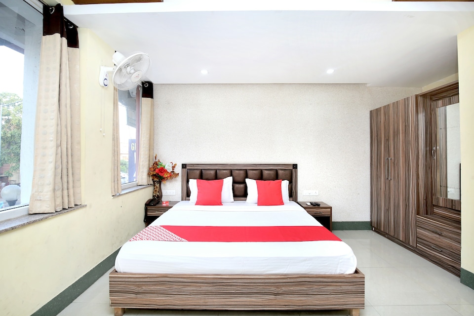 OYO Hotel Ess Pee Grand, Mohali, Mohali