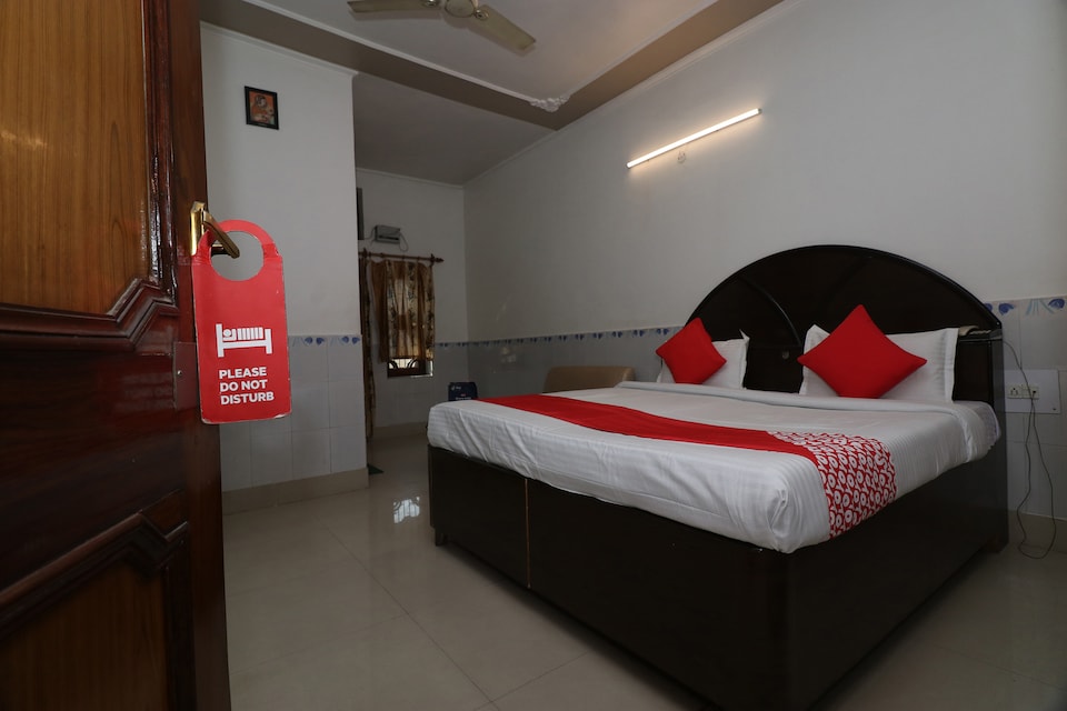 OYO 15069 Hotel Dev, Ranipur Haridwar, Haridwar