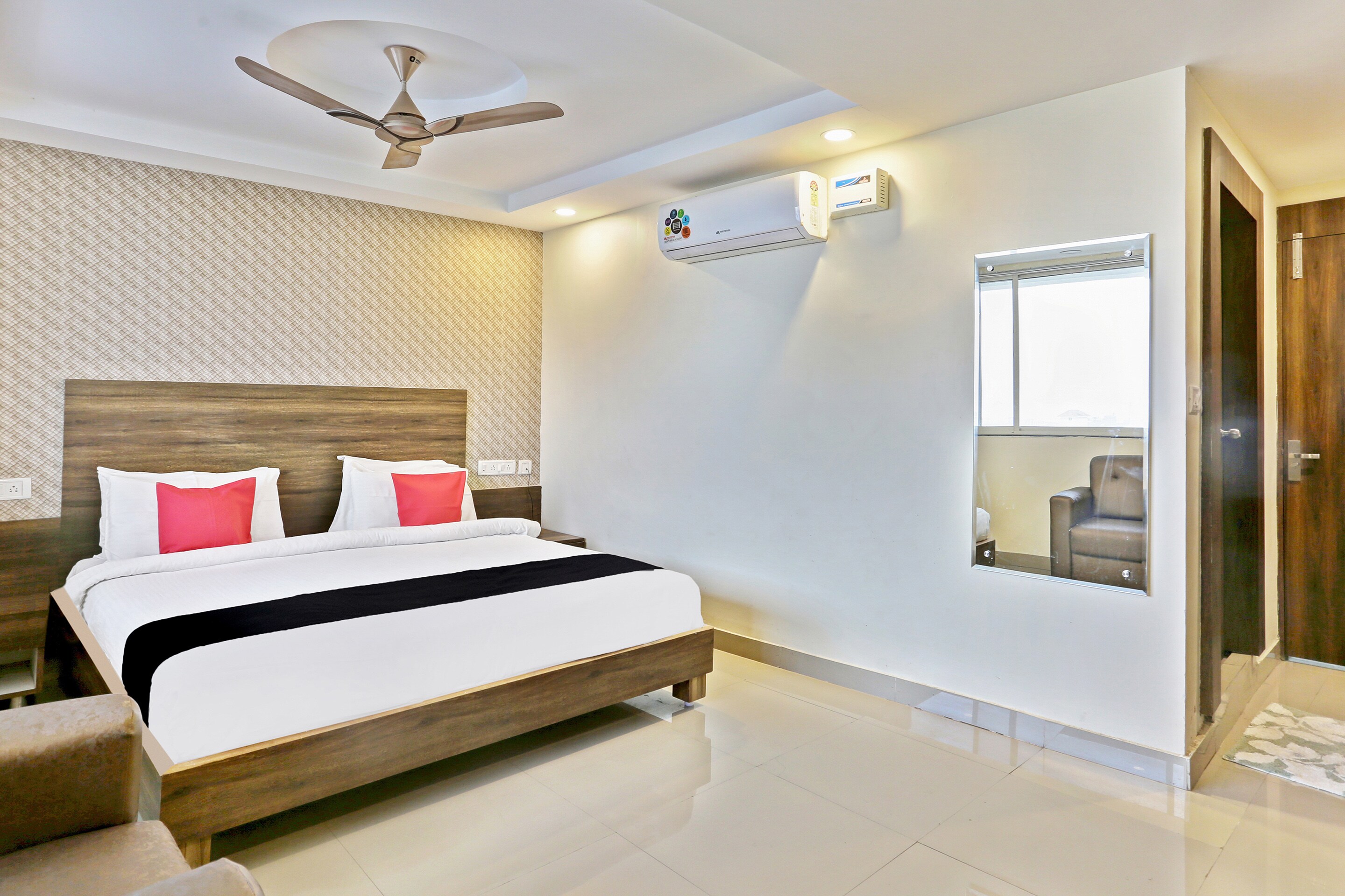 Capital O Hotels Near Pocharam Hyderabad With Pre Book Meals
