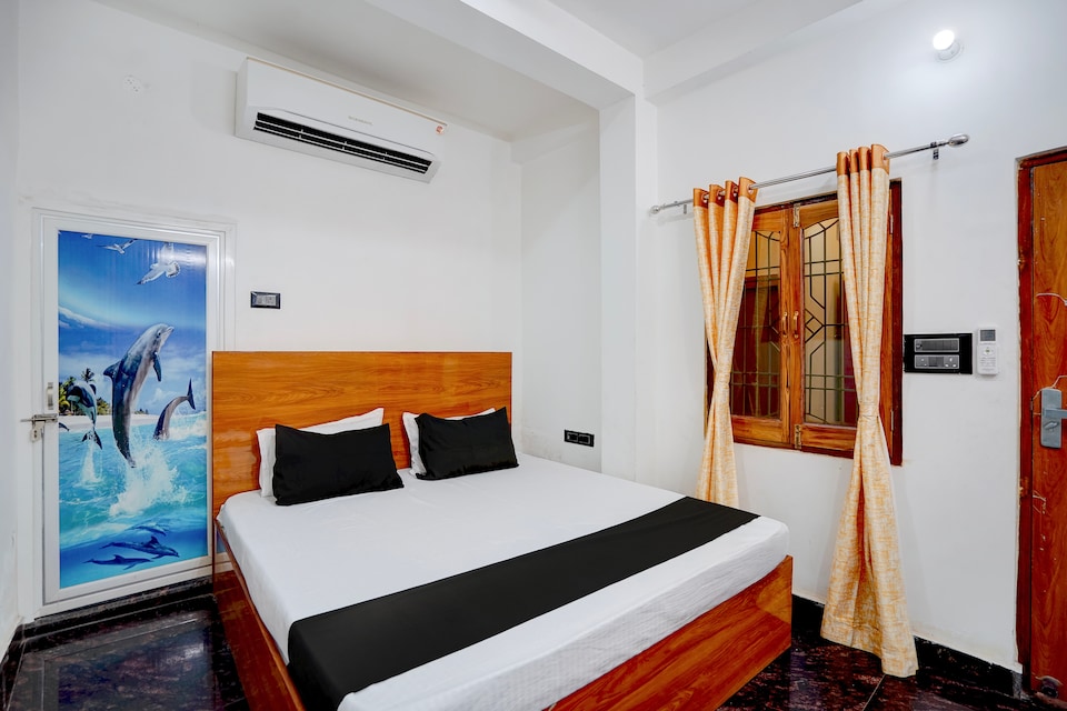 Hotel O Annapurna Guest House, Godowlia, Varanasi