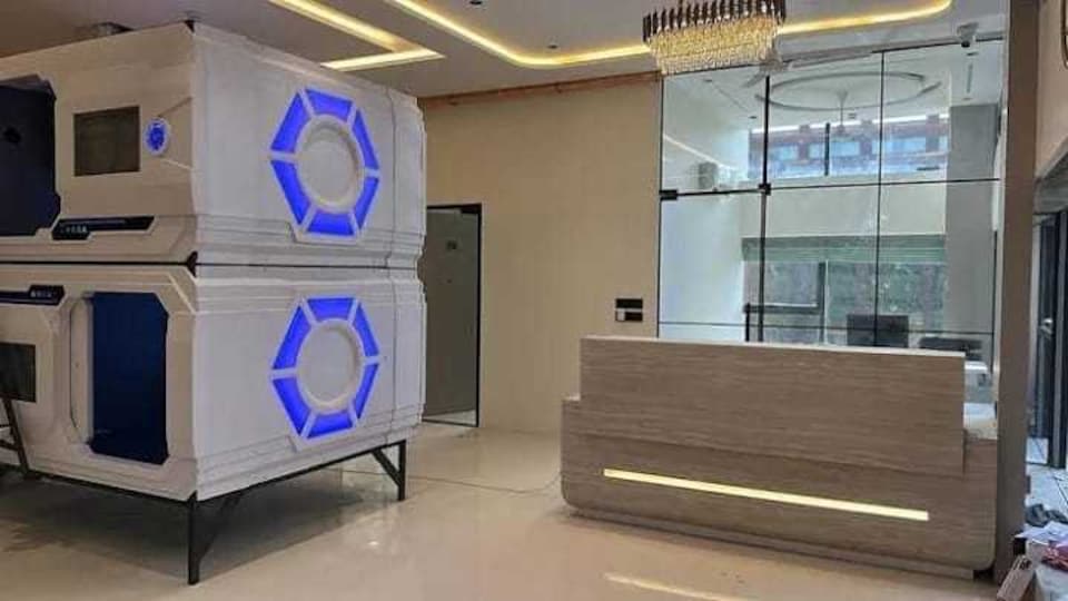 Collection O Airport Road Formerly Hotel Nano Pod, Airport Surat, Surat