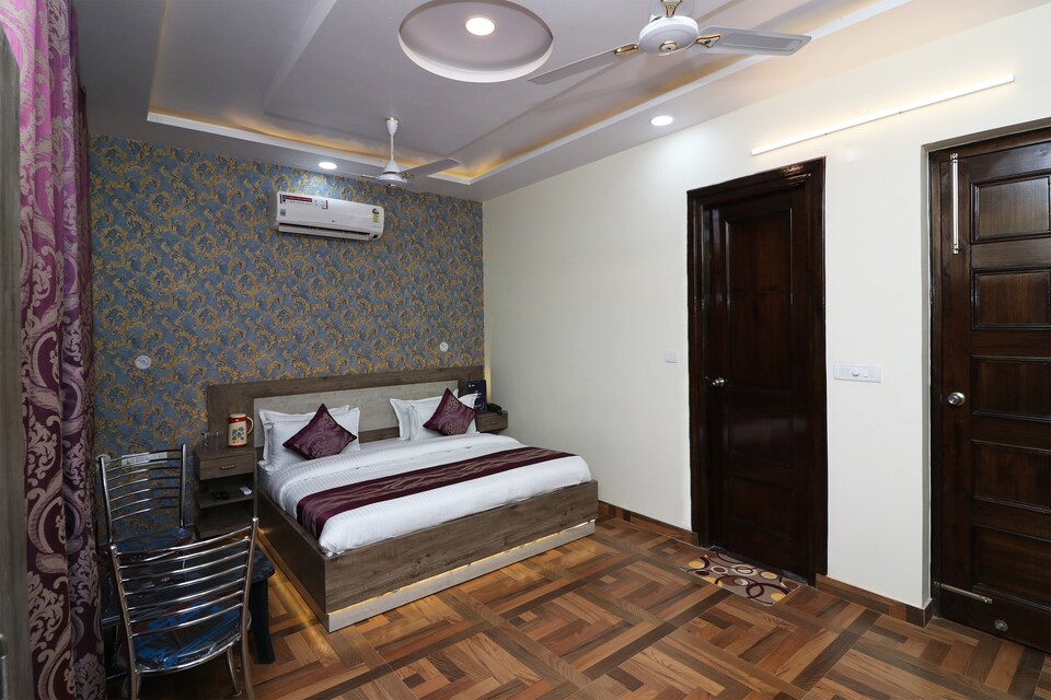 OYO 15085 Rudra Inn, Gomti Nagar Lucknow, Lucknow