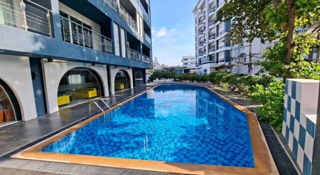 Sea Dream Jomtien Beach by DanCenter
