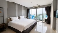 Sea Dream Jomtien Beach by DanCenter