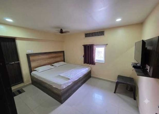 OYO 846024 Sharma Lodge